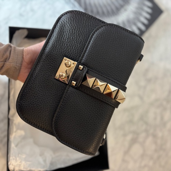 Valentino Garavani Black Leather Crossbody Bag with Gold Studs - Picture 7 of 7